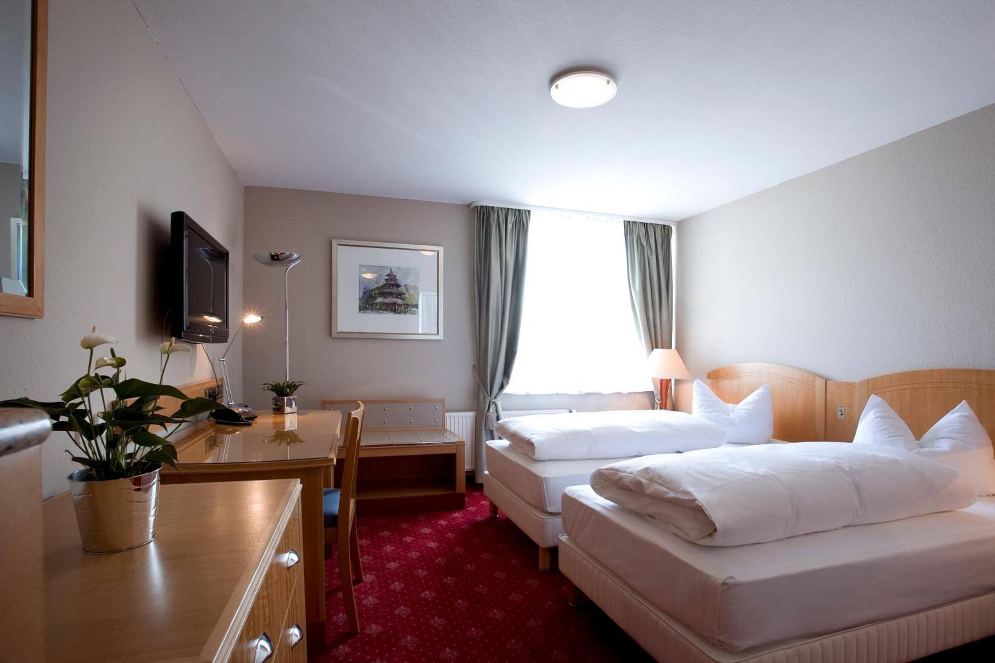 Hotel Das Kleine Ritz Fellbach Exterior foto